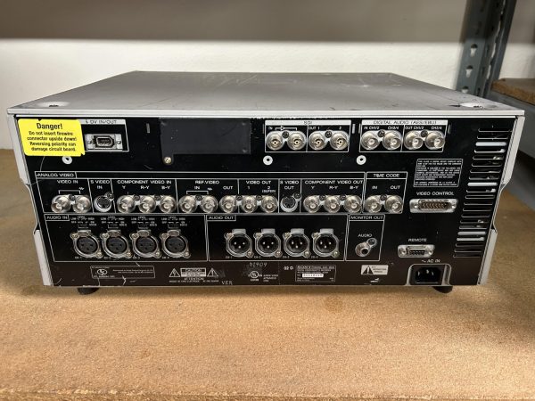 Sony DSR-1800 - Image 2