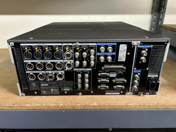 Sony DVW-2000P - Image 2
