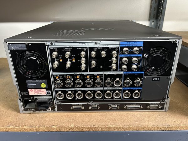 Sony DVW-500 - Image 2