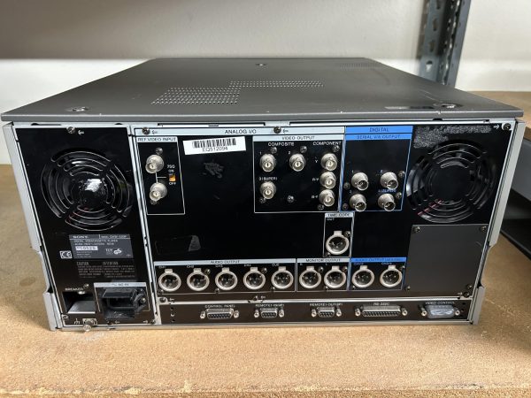 Sony DVW-510P - Image 2